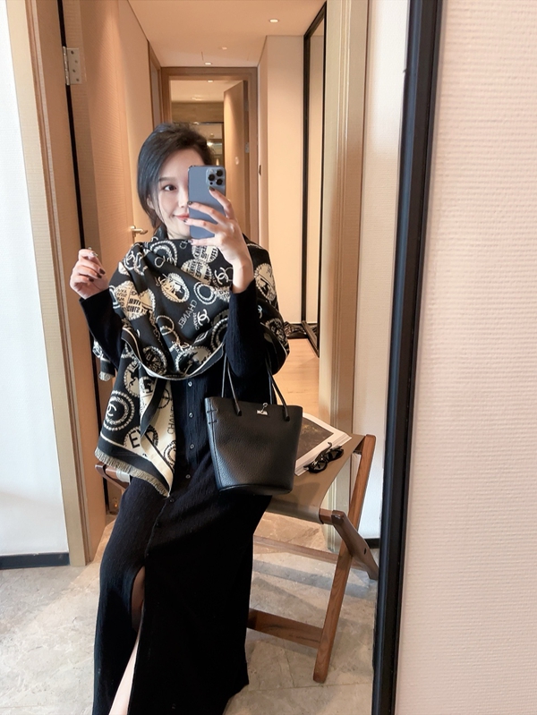 ブランドマフラー背面デザイン